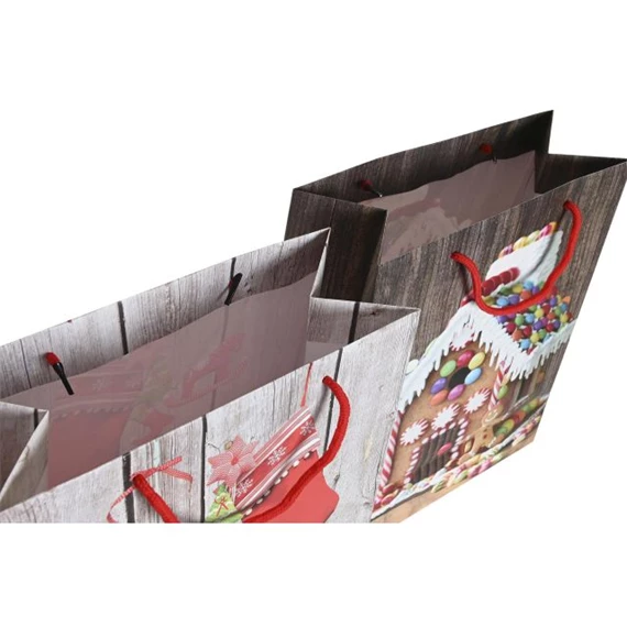 Ajándéktasak 18x10x23 cm 3 féle