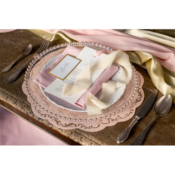 Alátét arany díszítéssel, púderrózsaszín, átmérő 35,5 cm S/6