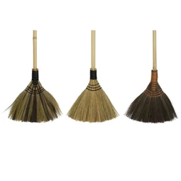 Dekoráció seprű fonott 130x5x40 cm 3 féle