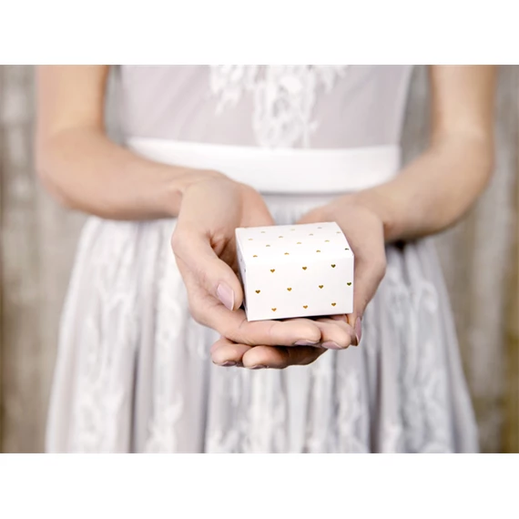 Dobozok szívek fehér 6x3,5x5,5 cm S/10