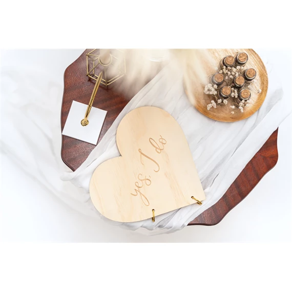 Fa vendégkönyv szív alakú 26,5x25 cm