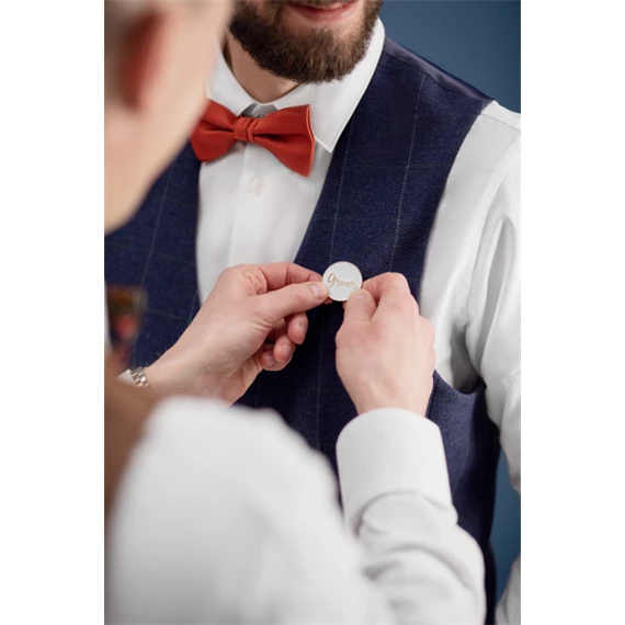 Kártya zománc kitűzővel vőlegény, 10,5x15 cm