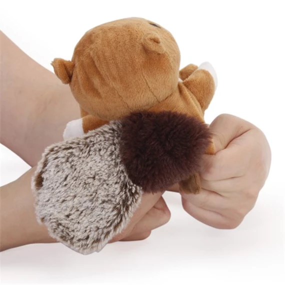 Kutyajáték, plüss mókus 18x22 cm