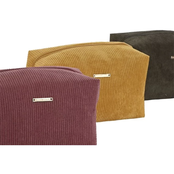 Neszesszer 21x10,5x12 cm 3 féle